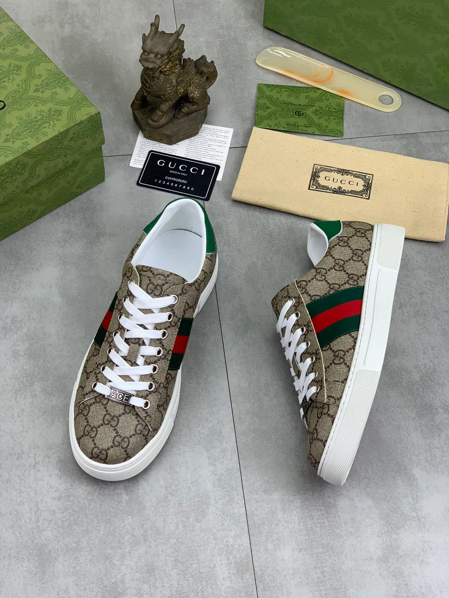 Men's shoes 💰P440💰 [New model] (GUCCI) official website's latest 🎁🎁casual and fashionable men's shoes 👟, hot style 💥 style is simple and elegant, exclusive for trendy men. Unique official website's latest brand double G elements 👑Original Gucci decoration, fashionable and generous, the fabric is original frosted calfskin ✅Fully imported first-layer pigskin lining, the official website specifies wear-resistant, lightweight original rubber casual outsole, the classic model is taken in kind at the counter🎬38-44 4️⃣ colors available